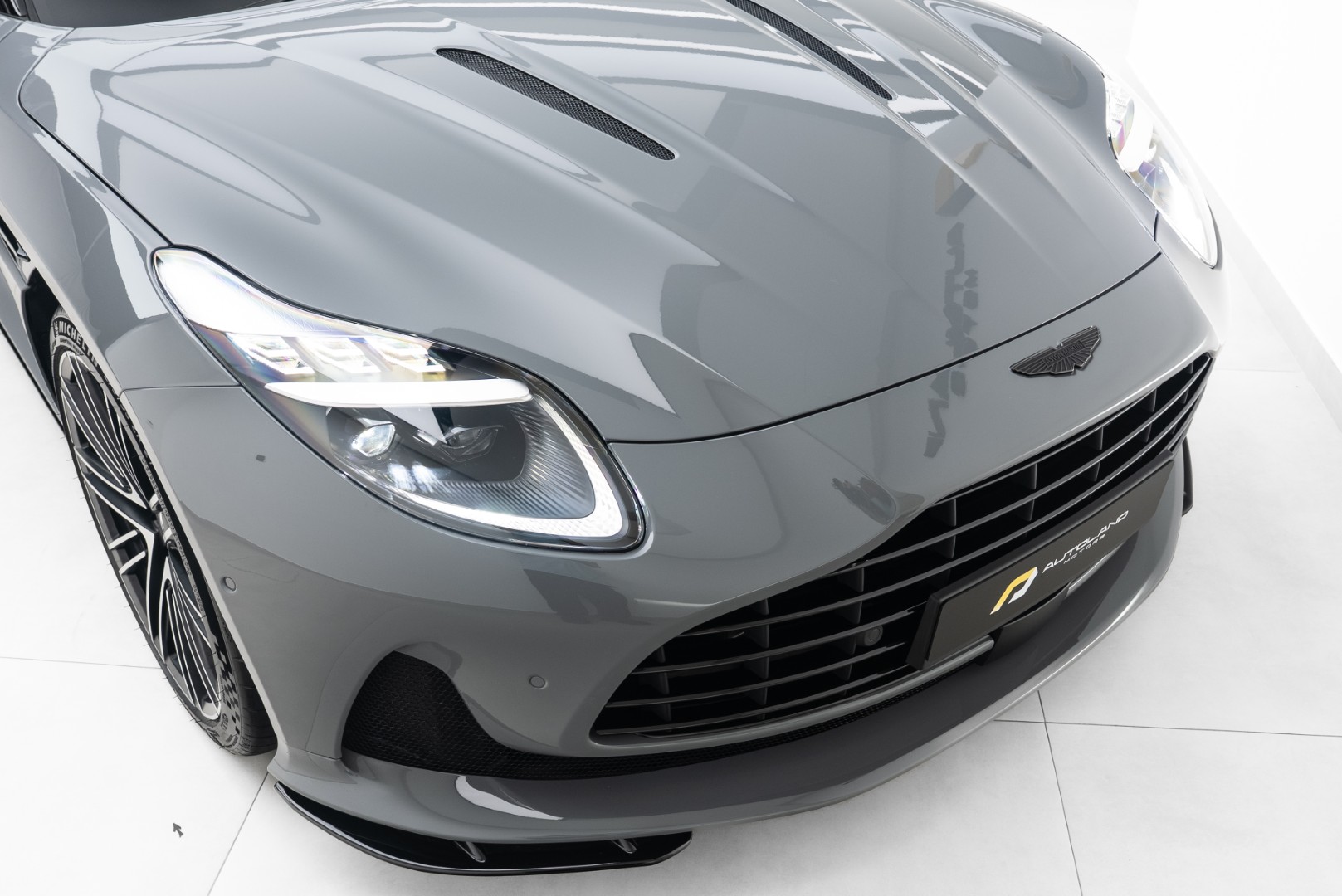 2026 ASTON MARTIN DB12